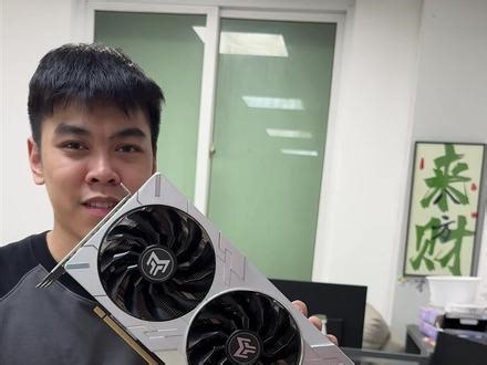 攒钱买YU7！仅用半年的准新4070TIS纯白海景房主机！ 攒钱买YU7第177天！仅用半年的准新4070TISuper纯白海景房主机！#电脑 #电脑知识 #电脑小技巧 #电脑配置 #南宁