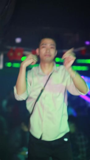 Cả nhà cho em hỏi, sao các idol toàn nhai kẹo cao su vào lúc 2h sáng trở đi vậy ạ? @trungkien2k08 #thaiok_taoyuan #nguoivietnamtaidailoan🇻🇳🇹🇼 #locthichchupdao #thaiok_taoyuan