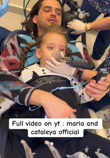 عملية كايتي بالغاز الضاحك ن2o مع عائلة ماريا وكاتاليا