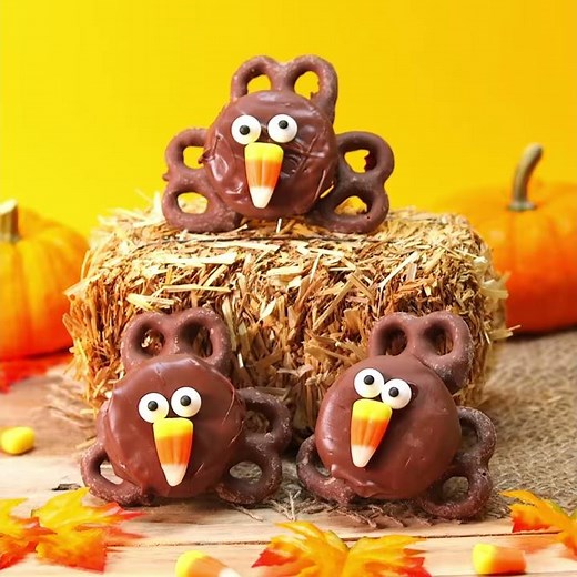 Thanksgiving Oreo Turkeys