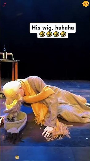 Funny moments in the theatre 😂🤣🤣#theatre #fails #theatrefails #funny #fyp