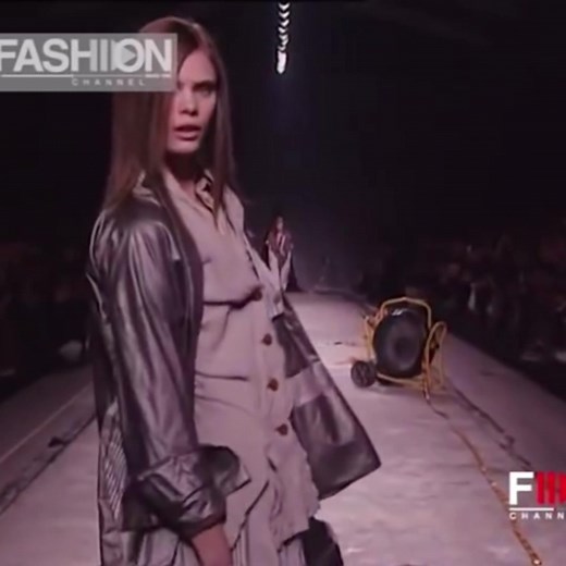 Adina Fohlin Opening Vivienne Westwood SS2003 Runway Show