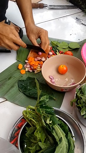 Persiapan bikin pepes lele bakar kemangi... Yummmyyyy 🥰🥰👍👍 #fyp #monetisasi | Dian Kartika