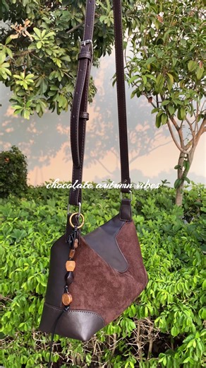 How to pack your bag for maximum efficiency. A visual guide using real products. #PackingGuide #EfficientPacking #MaximizeSpace #VisualGuide #HowToPack