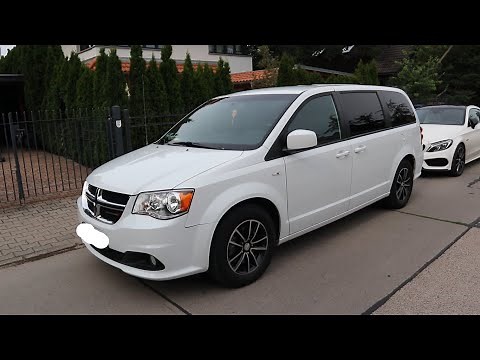 2018 Dodge Grand Caravan SXT startup, engine and in-depth tour