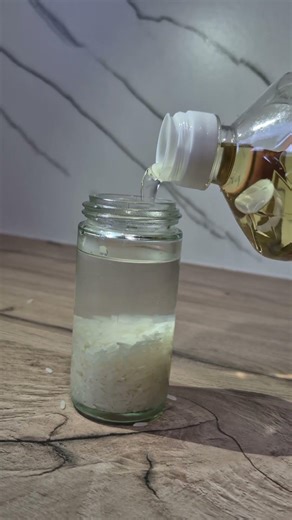 Quick DIY Candle for Power Outages: Safe and Easy. #survival #diy #lifehacks