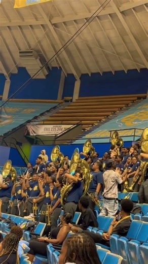 HumanJukebox at SU home 🏀 game season finale pt. 5 #coach67sportstv #humanjukebox