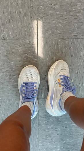 Lindsey on Instagram: "One of the last summer vlogs this year (I can’t believe it!!!) featuring my new @brooksrunning Ghost Max 3 running shoes!! My go-to for running, HYROX workouts, teaching, and just everyday life 🏃🏼‍♀️✨🫶🏼 #LetsRunThere #GhostMax3 #BrooksPartner"