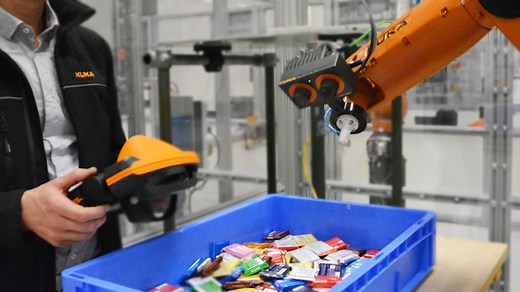 Complete, vendor-independent bin picking solution from a single source | KUKA Global