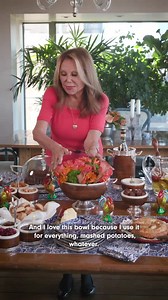 Marlo Thomas shares her favorite ways to use her Williams Sonoma entertaining essentials for Thanksgiving: https://bit.ly/3wUGrOU | Williams Sonoma