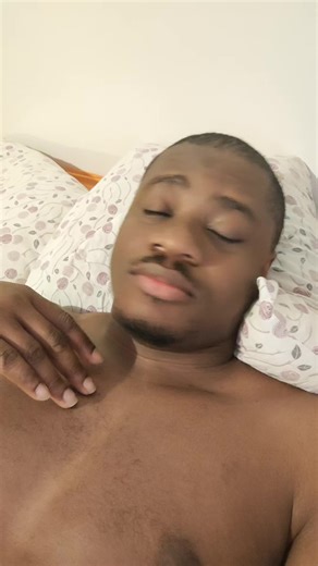 larry vlog su TikTok