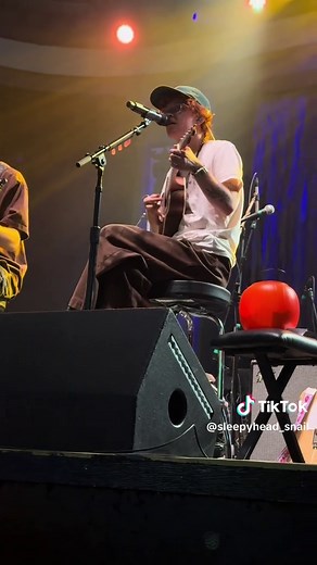 Dysphoria - A Heartfelt Performance by Cavetown