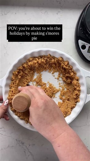 552K views · 55K reactions | Yes I know it’s not a competition but it’s always a competition  this s’mores pie is SO good. Full recipe is in my profile! https://cloudykitchen.com/blog/smores-pie/ | Cloudy Kitchen | Facebook
