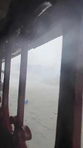 Update as of 11:00 am at Datag West, Caramoran, Catanduanes Signal no.5 Typhoon Uwan | Danilyn Isuela