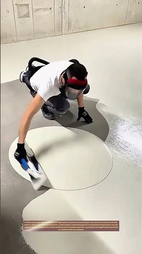 Applicazione del pavimento verniciato: Come la precisione crea superfici resistenti e belle