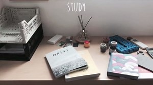 AYKASA Collapsible Storage Bins, Plastic Crate for Storage, Collapsible Crate, Utility Stackable Box (Small, Banana)