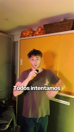 Jorge • Programación 💻 50k 🎯 on Instagram: "🧠 Generics en Java ✨ El truco para escribir código reutilizable y type-safe 🎬 En este reel verás: ▫️ Qué problema resuelven los generics ▫️ Cómo funcionan , , ▫️ Ejemplos prácticos con clases y métodos genéricos ▫️ Errores comunes y por qué evitan ClassCastException 🧩 Útil si te interesa: 🚀 Java avanzado 🛠️ Tipado fuerte y reutilización de código 📦 Collections y APIs genéricas 👨‍💻 Desarrollo backend 💭 Perfecto para: ⚡ Escribir código más seg