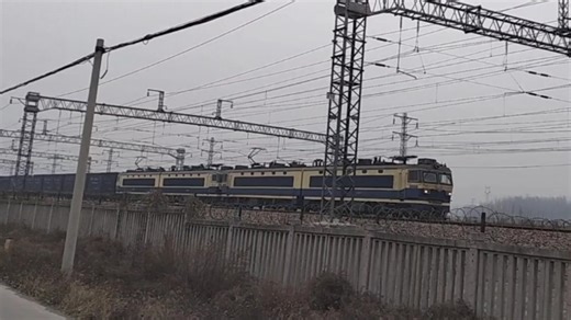 少见的双机SS4……它们还能再见多少次呢