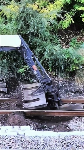Teknik Pekerja Cerdas Proses Perbaikan Rel Kereta Api Dengan Mudah #Shorts