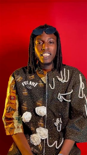 Bonjour la famille, J’ai l’honneur de vous annoncer ma nomination aux Awards 2025 dans deux catégories : • Révélation de l’année • Meilleur projet – Kudol Annore Je compte sur votre soutien pour voter et nous aider à ramener les trophées à la maison. Lien des votes :www.empreint-art.com NB : Vous pouvez voter chaque jour, un vote par catégorie pendant 11jours | Hamkullel