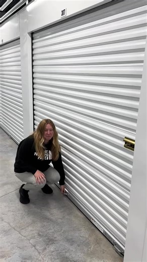 I bought an affordable storage locker at auction #storagetreasures #storageauction