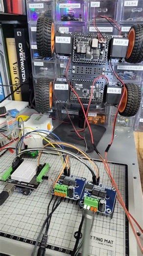 RC wireless electric car left and right wheel control