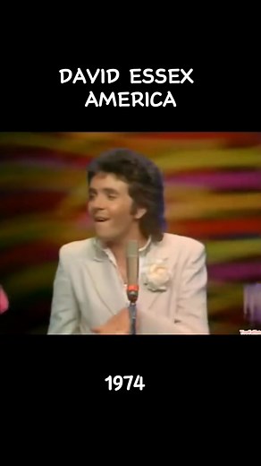 David Essex - America 🎶𝐄𝐧𝐣𝐨𝐲 𝐒𝐨𝐧𝐠 https://music60s.com/david-essex-america | 20th Century & Timeless Melodies