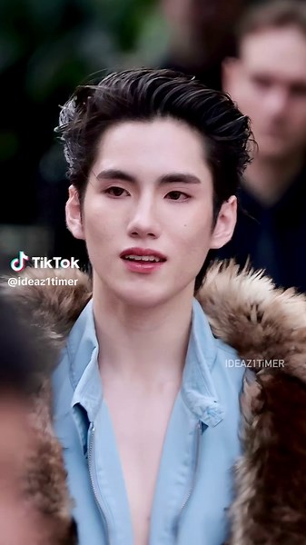 Fashion KING 👑 @phutatchai #PHUTATCHAI #PradaSS26xPHUTATCHAI #PradaSS26 #Prada #BUSbecauseofyouishine