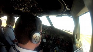 Amazing Cockpit View Boeing 737