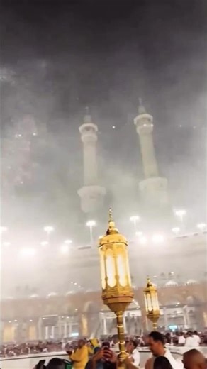 Makkah #shorts #funny #islam #islamic #dua #duet #pawarholakhalidhobijatimere #islamicdua #vlog #eid