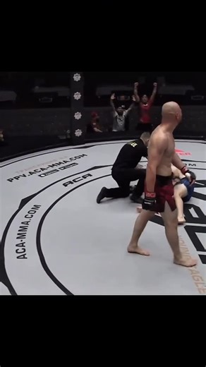 Fight Club Akhmat on Instagram: "💥Рашид “Зандакский” Хазбулатов @khazbulatov095 (3-3, Грозный) в первом раунде нокаутировал Имрана Джавадова (4-4, Кстово)"