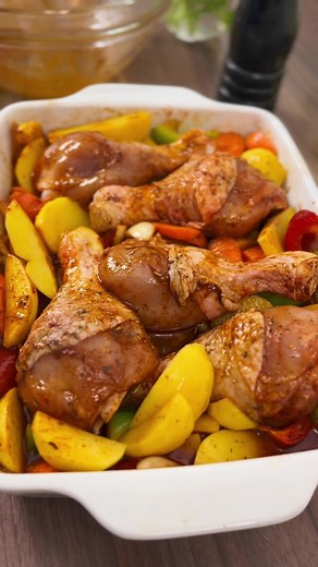 Hähnchenkeule mit Gemüse aus dem Ofen zubereiten