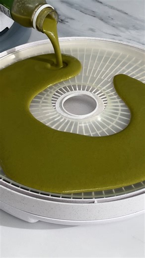 Introducing Chef’s Kitchen! 🧑‍🍳 🍴 Chef’s Kitchen is a new collection of recipes created by our culinary team just for you. Think of it as our chefs’ playground where they get creative, test new ideas, and turn both new and beloved dish types into Hungryroot recipes. In this episode, we show you how to make Chef Jason's fruit leather using just one ingredient: our Power Greens Smoothie. Comment “fruit leather” for the full instructions! Tell us what ideas you want our chefs to cook up next. 💭