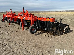2017 KUHN Krause Gladiator 1205 12R30" Strip Tiller | Agriculture
