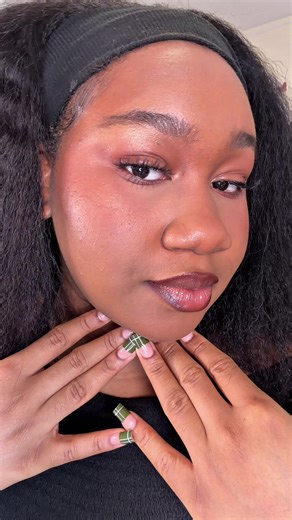 Chit chat Grwm trying my latest makeup purchase. I loved the spray omg my makeup looked sooooo good this day. Do you like when I talk? #grwmmakeup #chitchatgrwm #danessamyricksliquidblurringbalm #30minmakeuproutine Black opal foundation stick Unsweetened @M·A·C Cosmetics Canada strobe blush @M·A·C Cosmetics studio radiance concealers @Maybelline NY skin tint mixed with the foundation @Huda Beauty loose powder poundcake Studio fix foundation powder NC30 (new) NC50 (old) @Milani Cosmetics Rose D’o