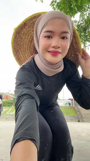 volunteering day more like pekerja buruh 🤣