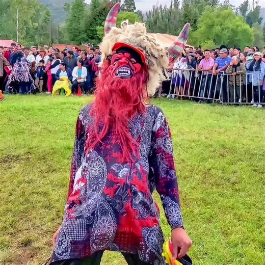 #CarnavalChapaco #SanAndresTarija #arearural Atención atención ya se va ya se está yendo el churo carnaval de la zona sur de cercado, este domingo 22 de febrero a orillas del rio San Andrés todos tienen la cita para poder desgastar los diferentes platos típicos de la zona, las rica chicha del lugar y no podrá faltar los concursos de copleros, copleras, erkeros, ruedas, comparsas y el caballo más habilidoso del lugar y al mismo tiempo la proclamación de la reina del área rural 2026. No faltes te 