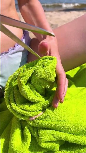 Transform Your Beach Towel into a Stylish Outfit in Just 5 Minutes! 🌊👗