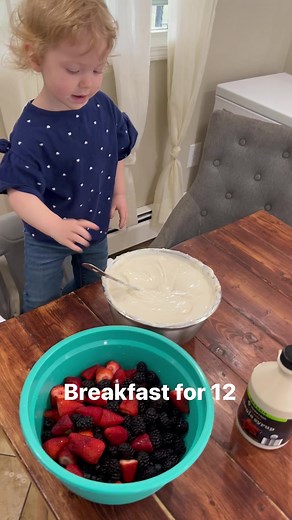 One of our favorites! Parfaits for breakfast! These tiny hands aren’t much help just yet, but it won’t be long. She loves to work in the kitchen. ❤️ #largefamily #breakfast #kidscancook #kidsinthekitchen #easybreakfast #parfait #cookwithme #largefamilymeal #fyp #everythingbagel #healthyeating #momlife | Amanda Lynn Sellers