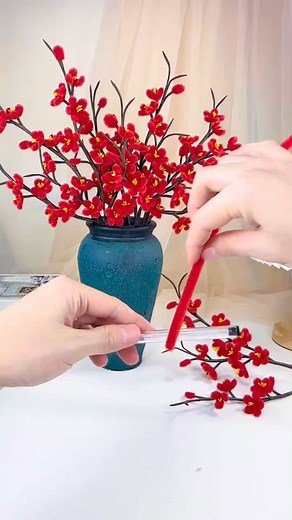 1.3M views · 2.2K reactions | #inspirasi #pipecleanerflowerstutorial #tutorial #handmade #diy #diycraft #kerajinantangan #jualkawatbulumercy #pipecleaners #kreasibungaakrilik #manikmanik #kreasibungasegar #tutorialbungaakrilik Buat inspirasi yaa mom, Kreasi kawat bulu mercy | Bilqis Colection | Facebook