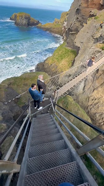 Crossing the Carrick-A-Rede Rope Bridge Experience