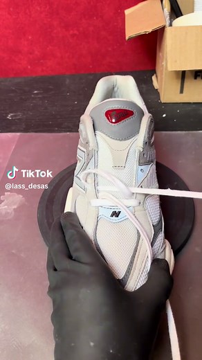 Tuto Laces pour New Balance 9060 : Guide Complet