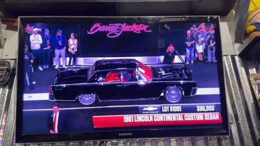 Barrett-Jackson update …. ‘61 Lincoln Continental custom sedan sold for $182,000 hammer 🔨 price PS: I spot Bill Hancock, Boss Bolin, Danielle, Rusty & others ℹ️: #BarrettJackson 🚀: #LincolnContinental #LincolnAddict #RestoMod | Lincoln Addict