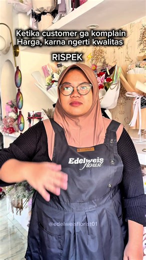 Mantap Yuk langsung di pesan Fast respon langsung bisa tanya² k admin yaa.. Thank you for order 🤗 Let’s to order your bouquet now. Say with flower —————— For More info 👇👇👇👇 Contact bio WA : 628 950 539 0708 (Surabaya) 628 313 200 0055 (Malang) Alamat Toko : 📍Jl. Rungkut Mejoyo no.11, Surabaya 📍Jl. Mayjend Panjahitan XIX no.2, Kota Malang —————— #edelweisflorist #floristsby #floristsurabaya #buketbungasurabaya #buketbungamurah #buketbungamurahsurabaya #buket #bungamurah #rangkaianmurah #ra