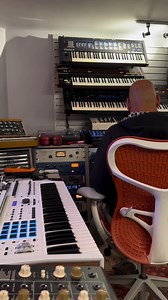 “This needs more soul” 🪄 Dennis Ferrer cooking in the kitchen 🔊🤩 | Defected Records
