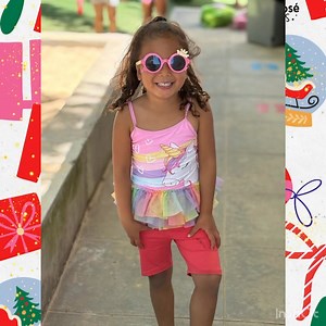 Met pragtigheid, vreugde en baie plesier het ons die kerspartytjie gevier ✨🎄 Die maatjies het dit heerlik saam met hul boeties en susies geniet! Kersvader het ’n spesiale besoek gebring, en die waterspreiers het almal laat gil en lag van opgewondenheid! ☀️👙🎅 #blinktoekoms #ligstraaltjies #skoolispret | Ligstraaltjies Kleuterskool / Kindergarten