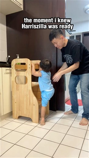 Harriszilla conquers the toddler tower of independence