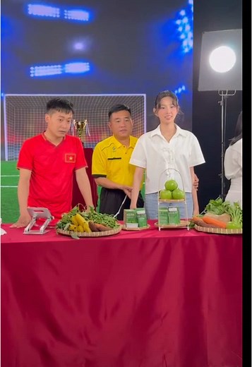 Cả nhà đã chốt đơn KERA chưa nàoo 🥰 Sản phẩm kẹo rau củ KERA đang được bán trong phiên live của @Phạm Quang Linh nhé mọi người ơiii #keravietnam #nguyenthucthuytien #cergroup #hangdumuc #quanglinhvlog