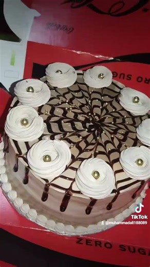 "Easy Cake Design That Looks 100% Professional!"