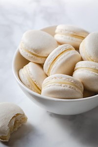 Pure White Macarons
